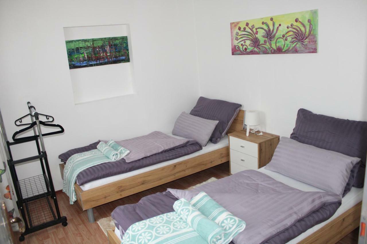Holiday House Huszar パルンドルフ エクステリア 写真